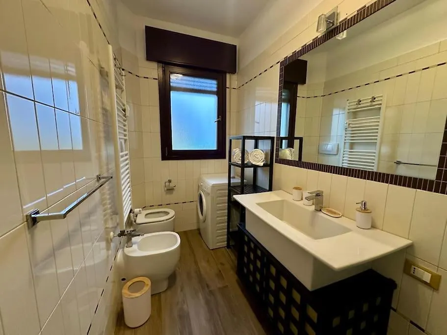 Venezia-Mestre Luxury Apartment Bros3 0*, Mestre
